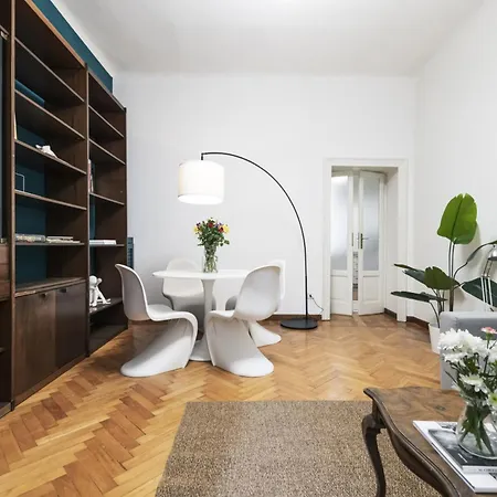 Easylife - Design Elegante A Porta Venezia Apartment *